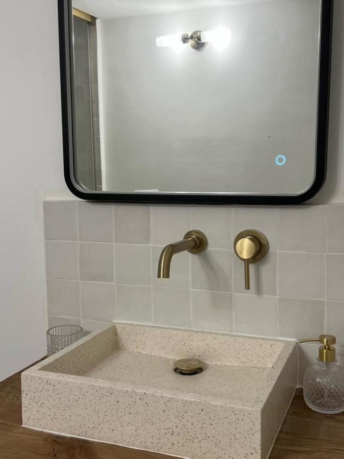 Apartment With Mediterranean Charm In The Heart Of The Provencal Market Antibes Kültér fotó